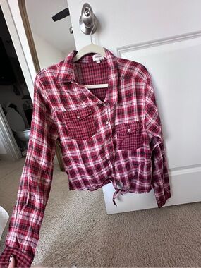 Dizzy Gal Red Plaid Button Down Shirt with a Twist Tie Front